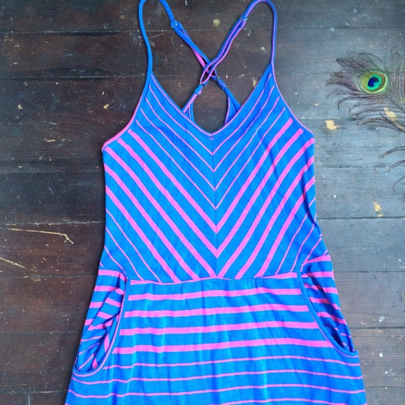 🍂BUNDLED🍂Volcom Long Maxi Dress w/ Pockets! - Picture 2 of 4