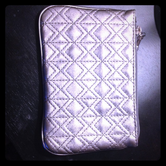 Express wristlet