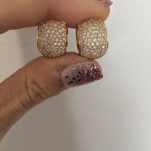 Huge 14k diamond huggie earrings. 2.5 carats tw