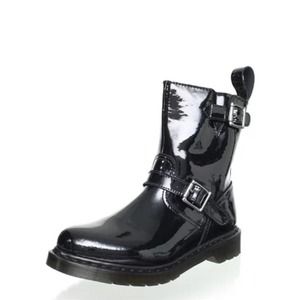Dr. Martens black patent leather boot size 9 us