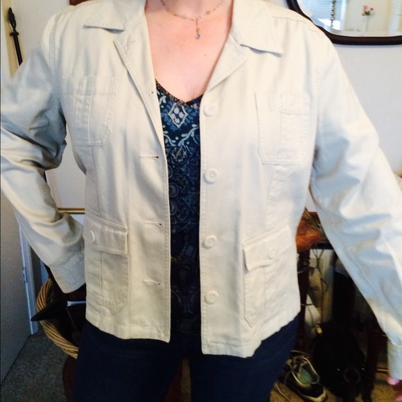 Jacket - Picture 3 of 4