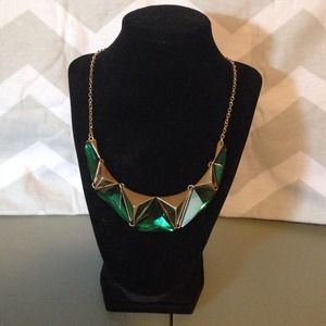 Emerald green beautiful necklace