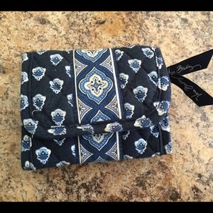 Vera Bradley small wallet