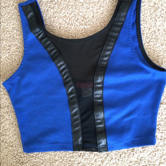 Body central blue crop top