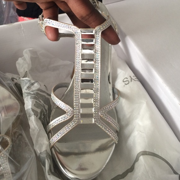 Bought these for a wedding and only wore once