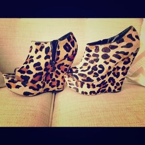 Love these, but time to rotate my outfits!