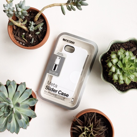 incase Accessories - White Incase Meta Slider Case for iPhone 5 NWT