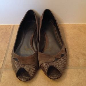 Bcbg Maxazria grey flats