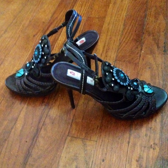 Turquoise and brown  detailed sling backs gorgeous - Picture 3 of 3