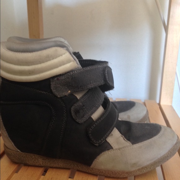 Platform sneakers - Picture 2 of 2