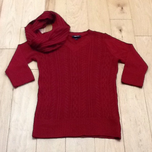 Beautiful sweater - Picture 3 of 3