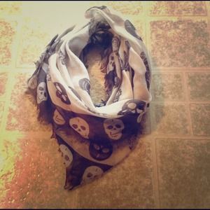 ❤️Skull Scarf