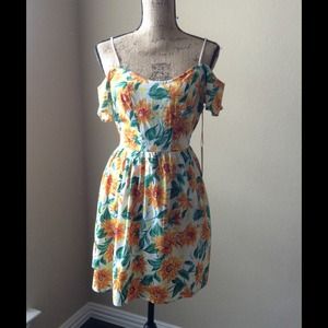 Vintage Off shoulder Sunflower print dress.