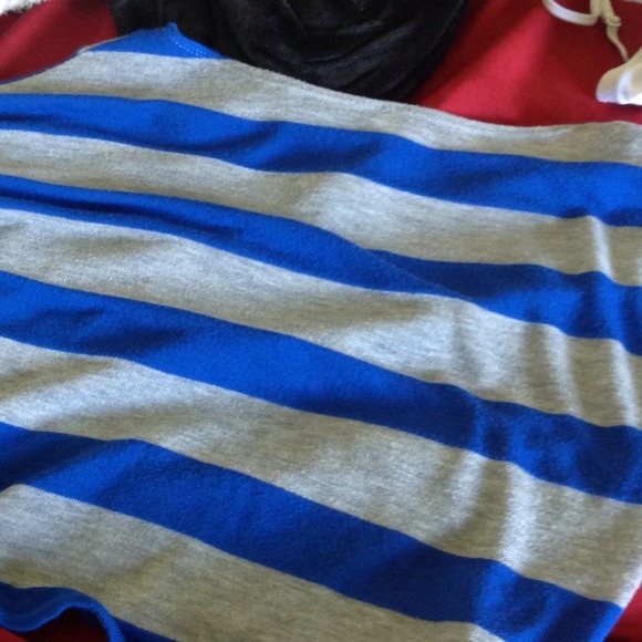 A shirt - Picture 2 of 2