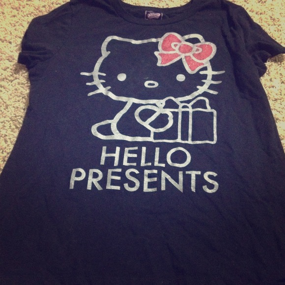 Hello kitty shirt - Picture 1 of 3