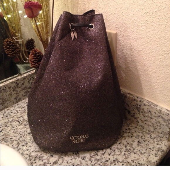VS Tote