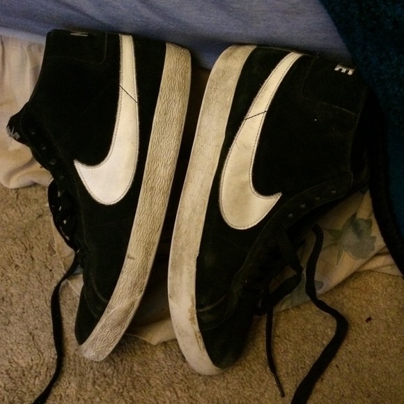 Nike SB'S - Picture 2 of 4