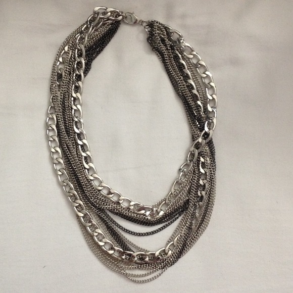 Silver chain layer necklace