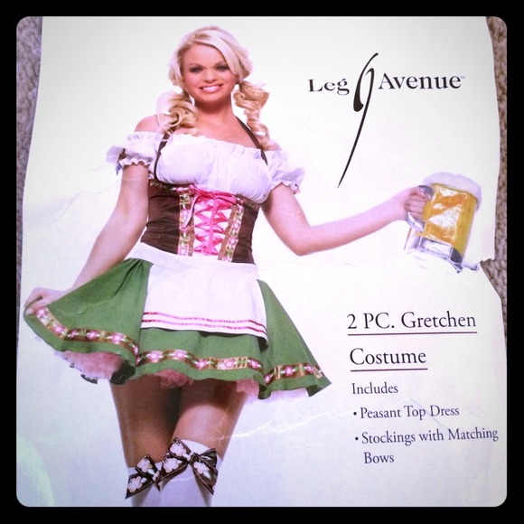 SOLD 🎯 M/L Gretchen Beer Maiden Costume