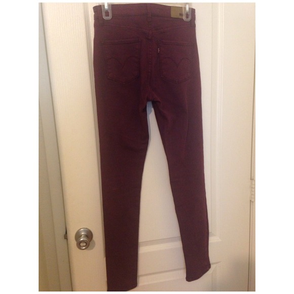 ❌SOLD❌💌 HP 💌 Levi's Wine High Rise Skinny Jeans - Picture 3 of 4
