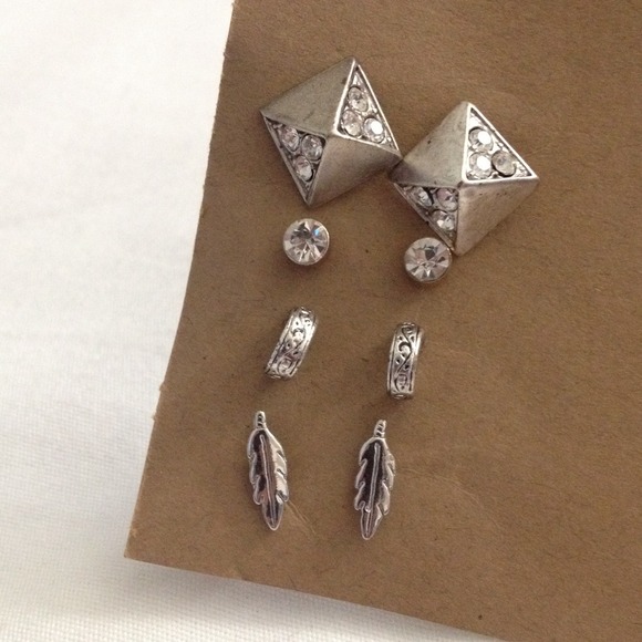 Silver boho studs earring set