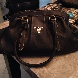 100% authentic Prada bag Genuine leather! NO TRADE