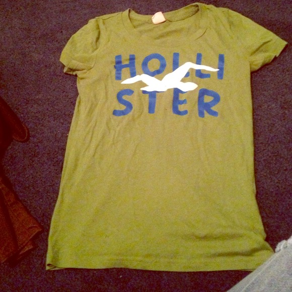 Hollister shirt