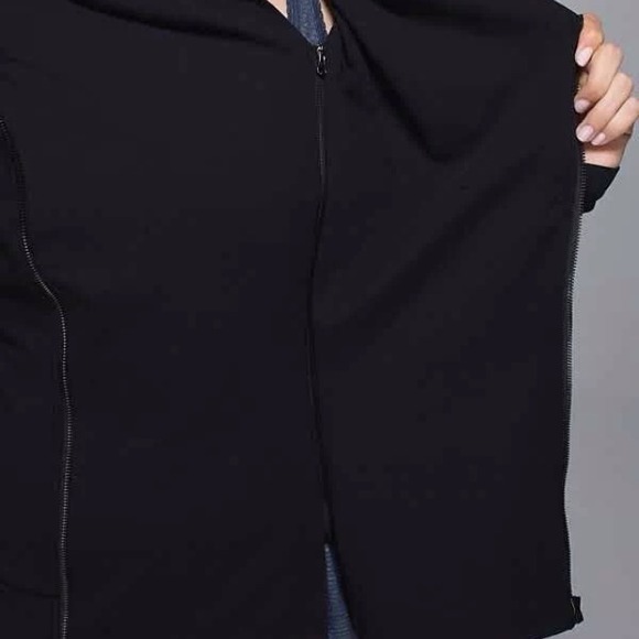 Lululemon Bhakti jacket black size 6 sold!!!!! - Picture 4 of 4