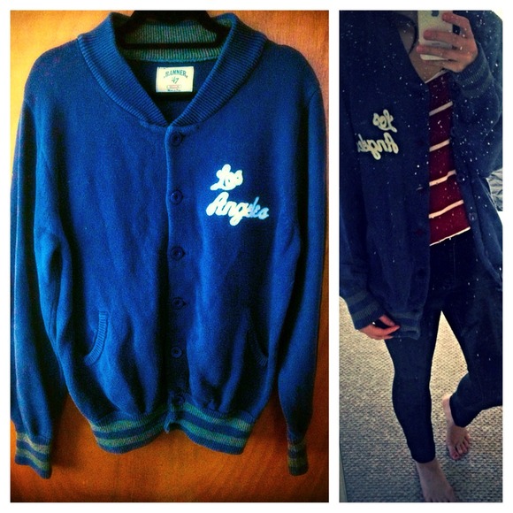 Los Angeles button up sweater