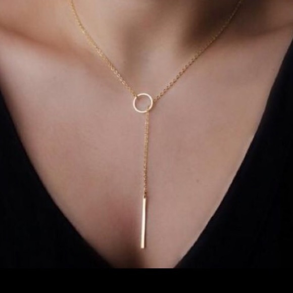 Jewelry - 🌞24 hour sale🌝Gold Circle bar necklace