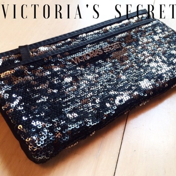 SALE!!!!! 🎉HOST PICK! 😊 VS Sequin Clutch
