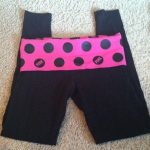 vs pink yoga leggings