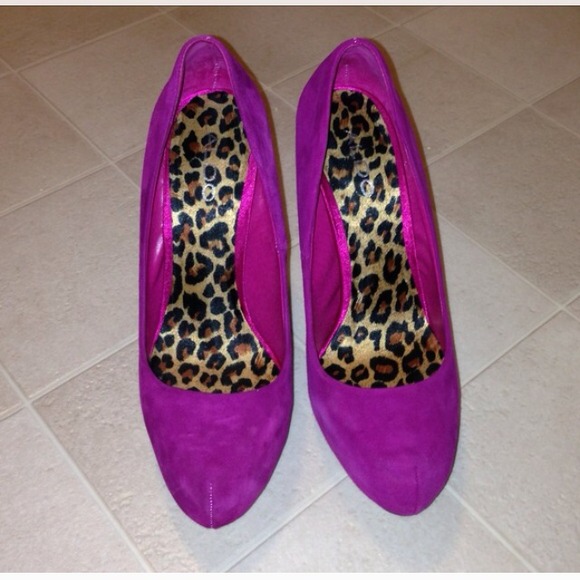 💖PRICED TO SELL💖Gorgeous Purple Pink Aldo Heels - Picture 3 of 3