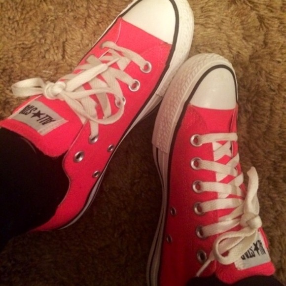 🚫SOLD🚫 Neon Pink All Star Converse