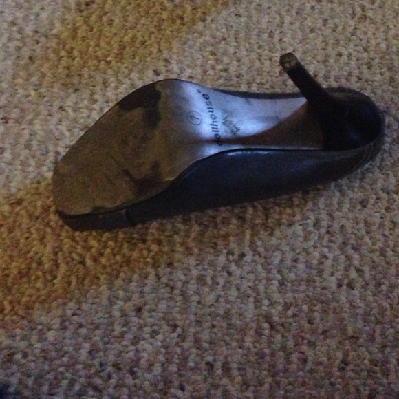 Size 7 Dollhouse heels - Picture 3 of 3