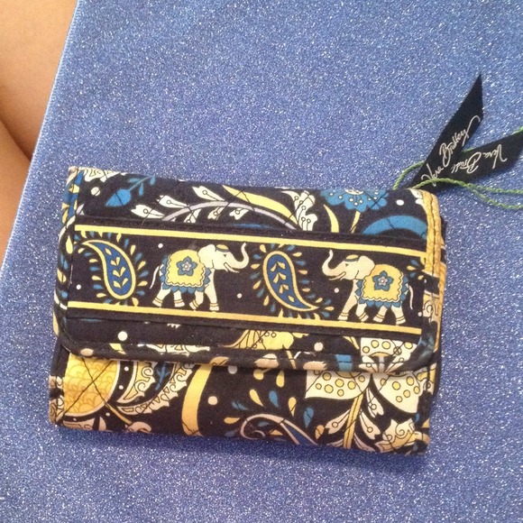Ellie blue vera bradley wallet