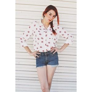Pucker Up Buttercup Blouse