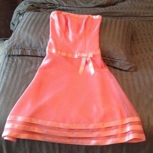 Coral tea-length dress, size 2/4