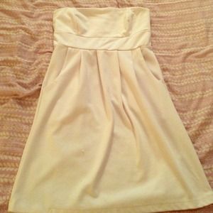 White mini dress with pockets