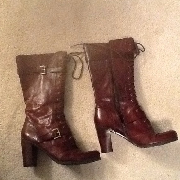 Nine West size 9 mid calf leather boot