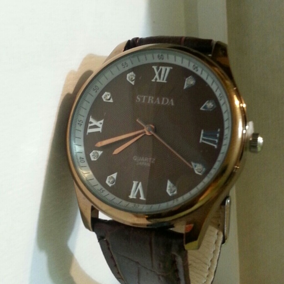 Watch - Picture 2 of 3