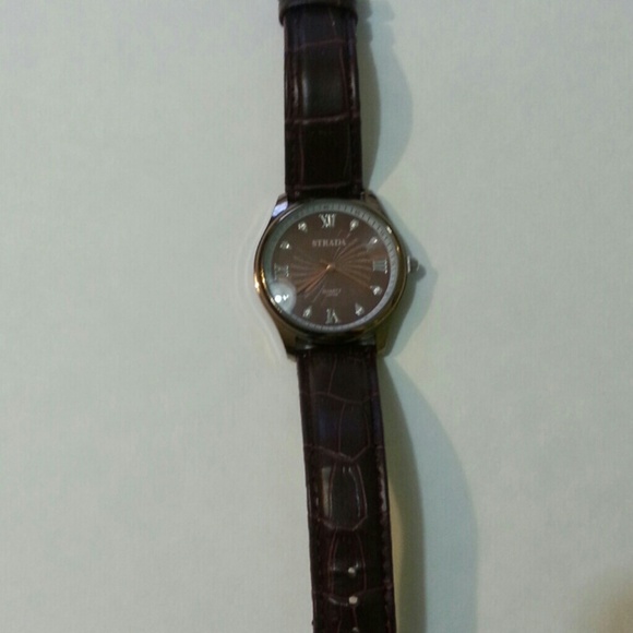 Watch - Picture 3 of 3