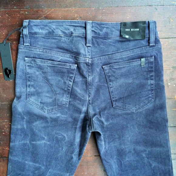 🌙Sexy NEW Joe's "The Skinny" Grey Wash Denim! - Picture 3 of 4