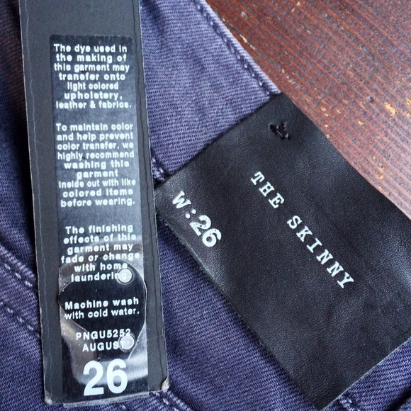 🌙Sexy NEW Joe's "The Skinny" Grey Wash Denim! - Picture 4 of 4