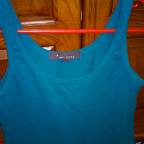 Blue tanktop - Picture 2 of 2