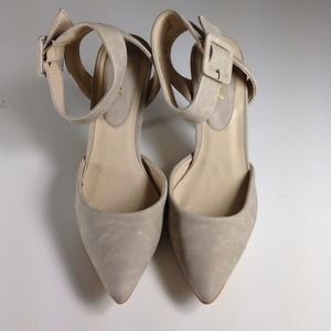 Beige Pointy Toed Heels