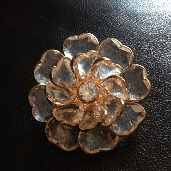 Flower brooch