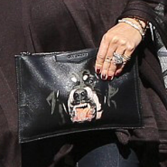 HOST PICK💥Givenchy Mad Dog clutch