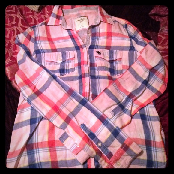 Abercrombie plaid! Non smoking home.