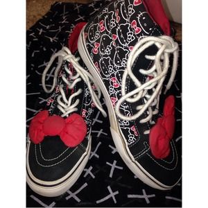 Hello Kitty Vans